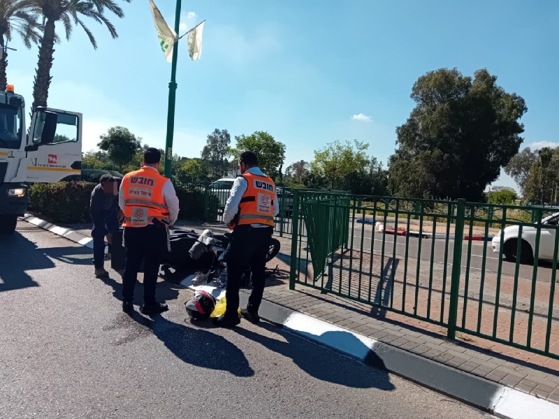 רוכב אופנוע כבן 35 נפצע בינוני בתאונה שאירעה ברחוב חטיבת...