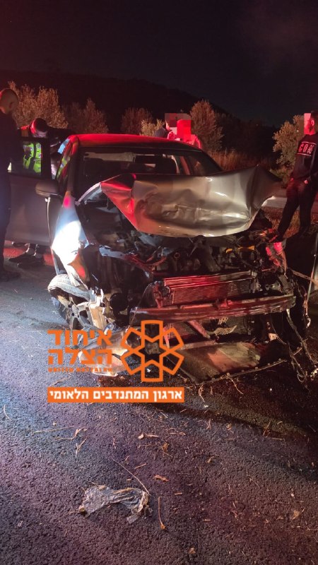 חמישה צעירים בשנות ה-20 לחייהם נפצעו באורח קל בתאונת דרכים...