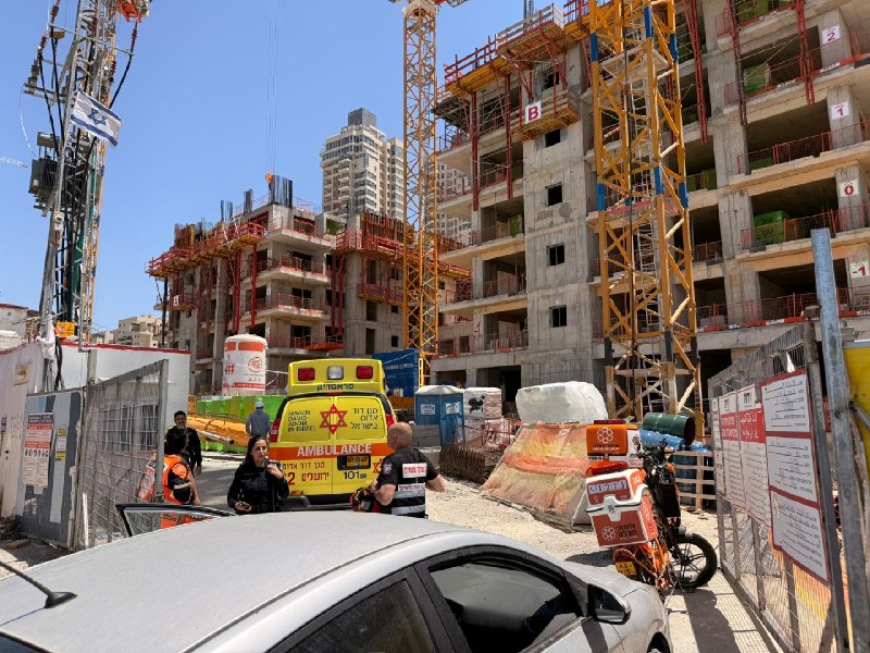 פועל בניין כבן 35 נהרג בתאונת עבודה קטלנית באתר בנייה...