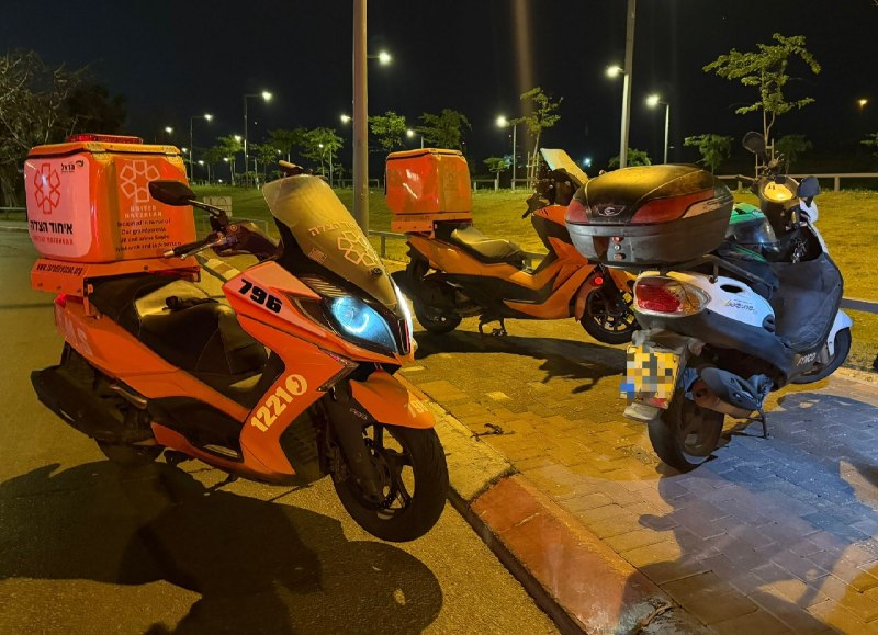 רוכב קטנוע כבן 69 נפצע באורח קל היום בתאונה עצמית...