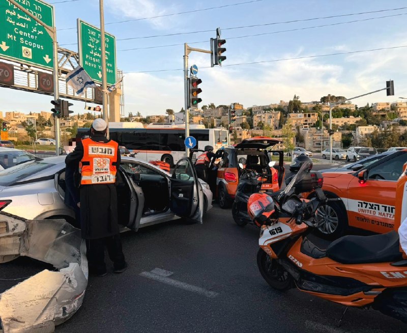 תאונת דרכים בה היו מעורבים שני כלי רכב אירעה בכניסה...