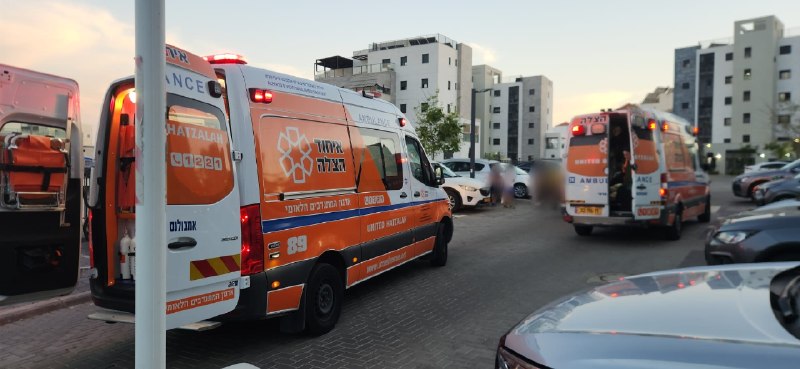 צוותי הרפואה של איחוד הצלה העניקו טיפול רפואי ברחוב נחל...